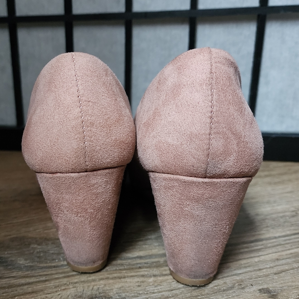 CL by Laundry Dusty Rose Suede Wedges - Picture 3 of 8